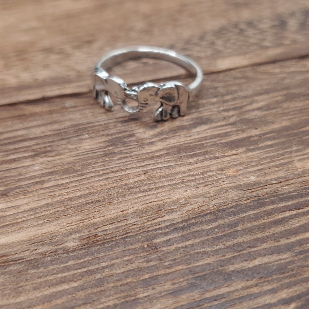 Size 8 R516 sterling - Picture 2 of 2